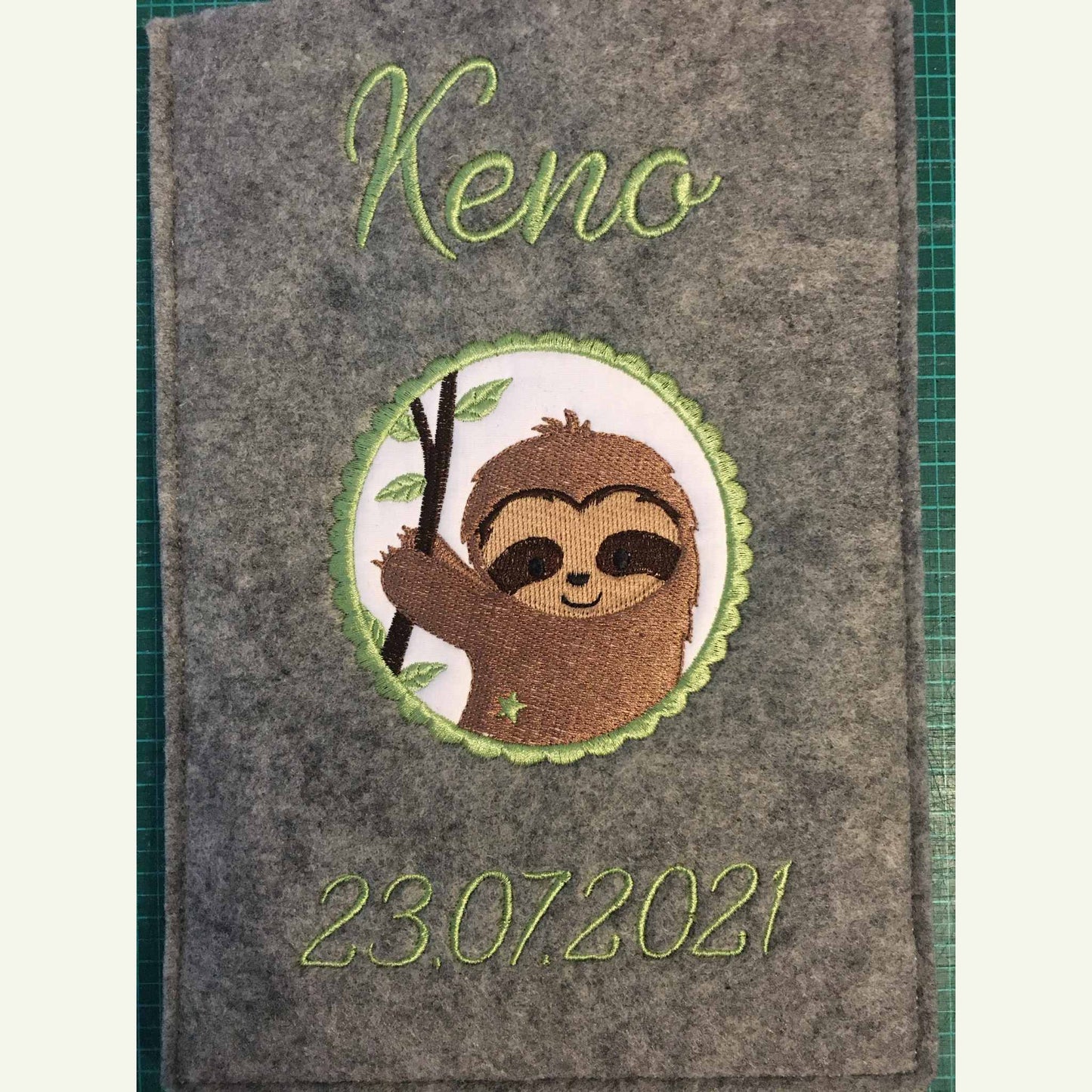 U-Hefthülle Filz personalisiert mit Tiermotiv | Geschenk Geburt & Taufe Mein Shop