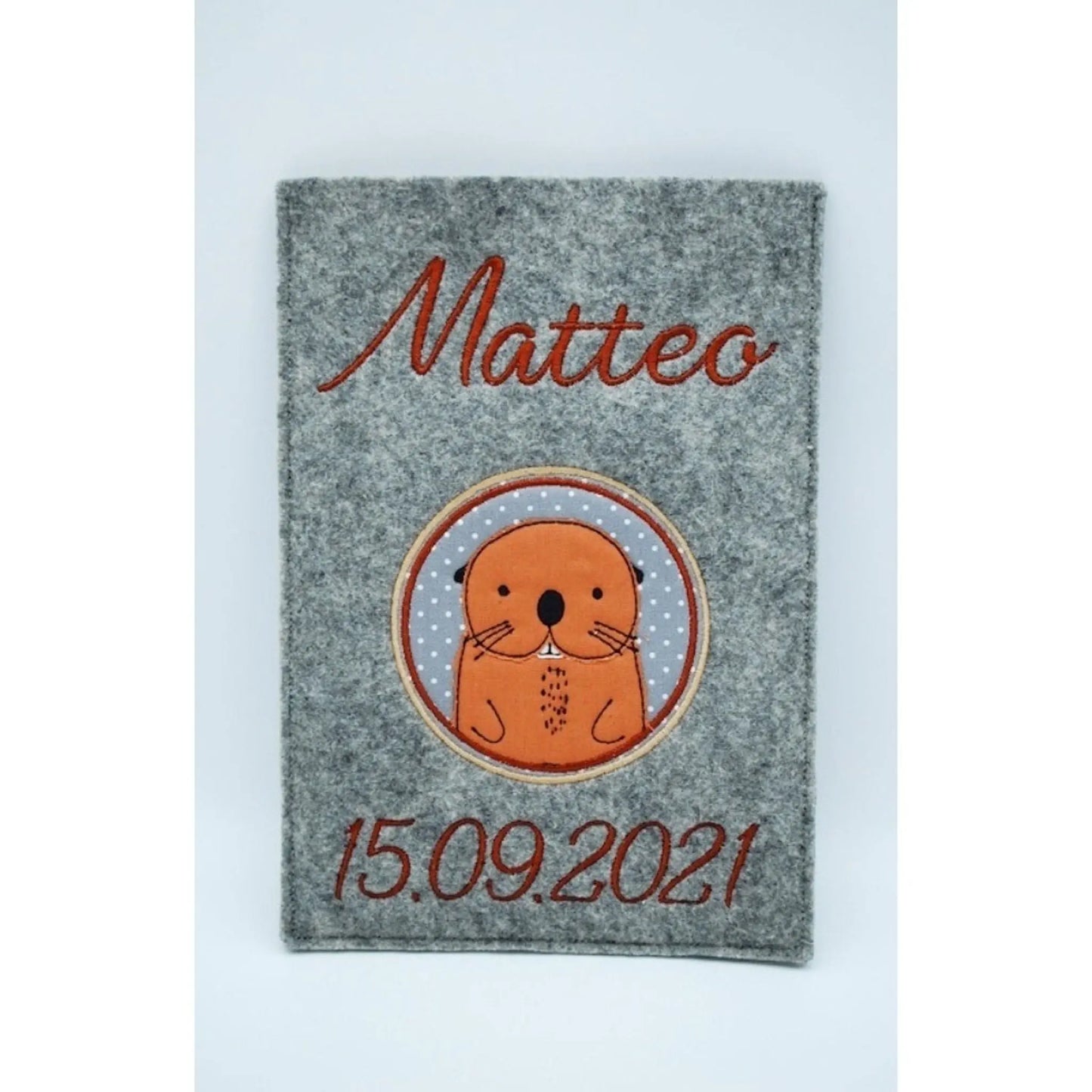 U-Hefthülle aus Filz „Biber“ – bestickt & personalisiert Mein Shop