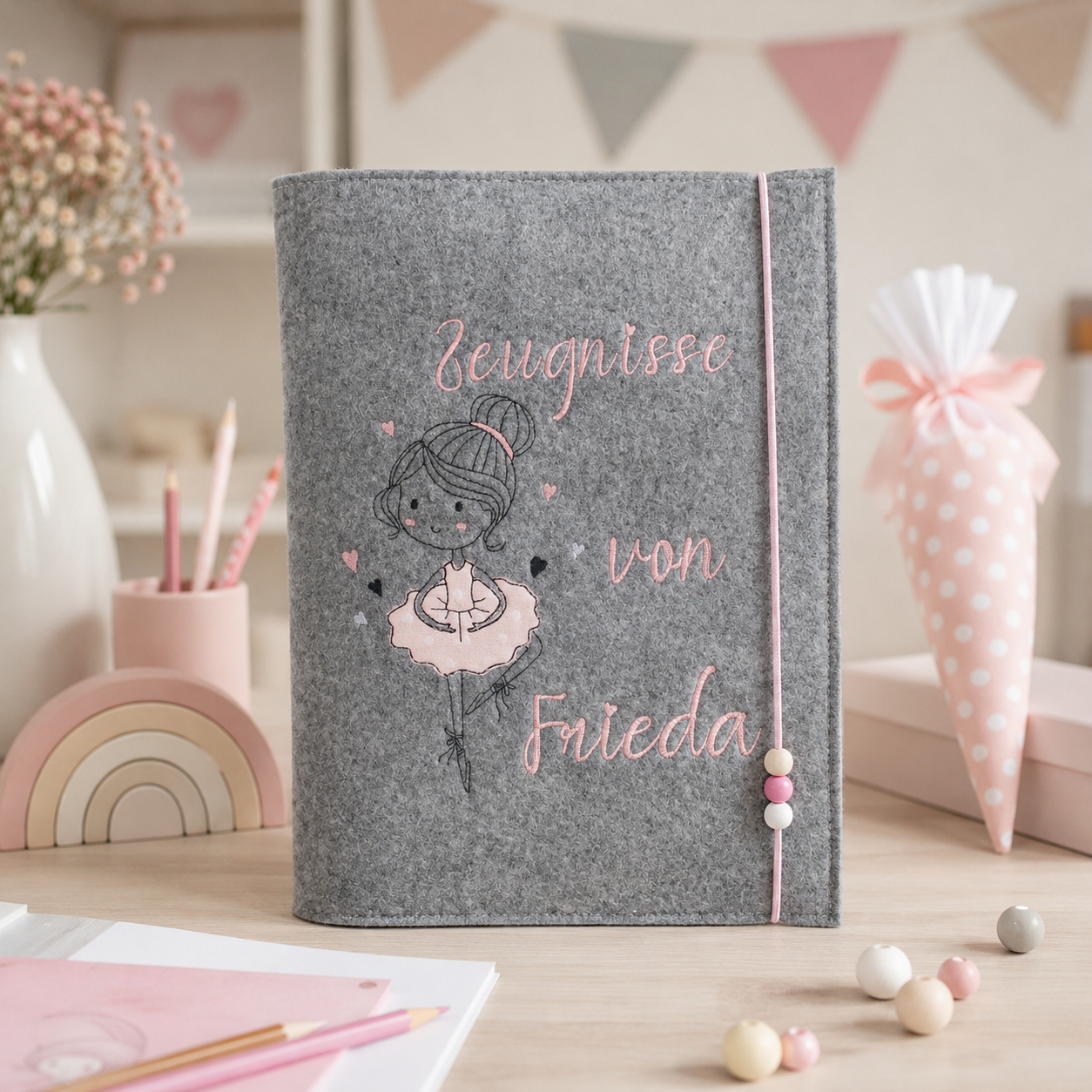 Personalisierte Zeugnismappe Mädchen mit Namen | Filz Zeugnishülle mit Pferd, Ballerina, Regenbogen oder Reh