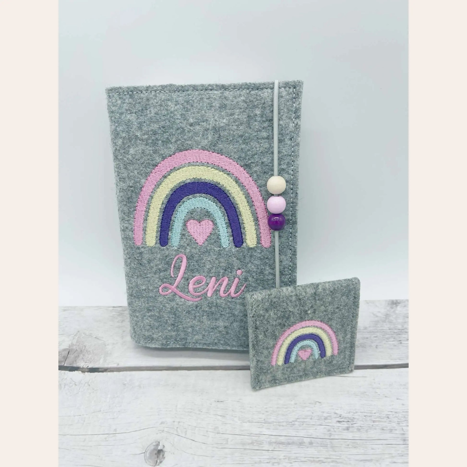 Gotteslobhülle Set mit Rosenkranztasche bestickt mit Name und Motiv Regenbogen 
