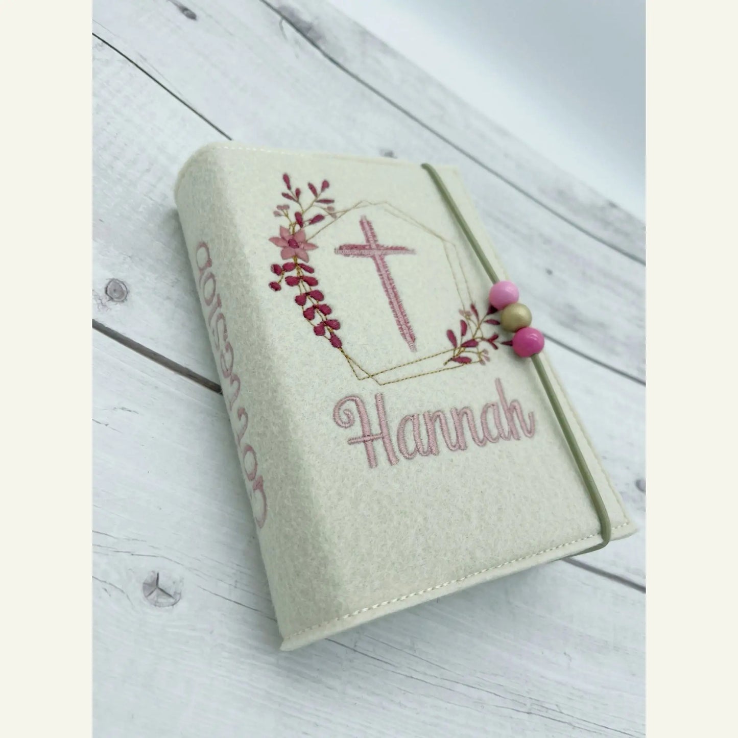 Gotteslobhülle Blumenrahmen seitlich cremefarbener Filz, Stickfarben altrosa/gold