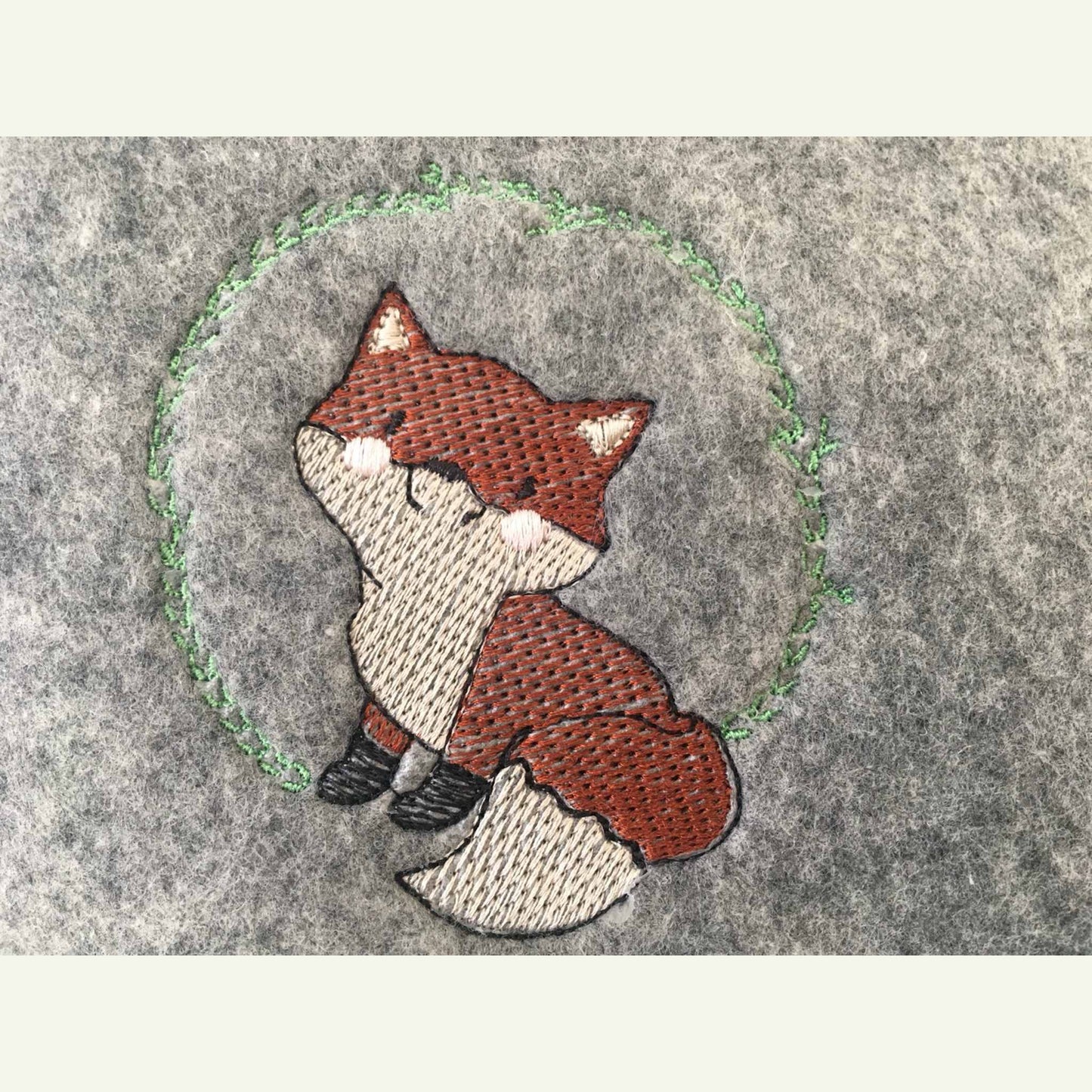 U-Hefthülle Filz personalisiert mit Tiermotiv | Geschenk Geburt & Taufe Mein Shop