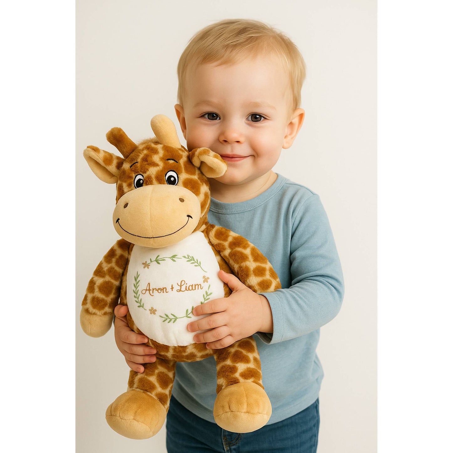 Kuscheltier-Giraffe mit Namen