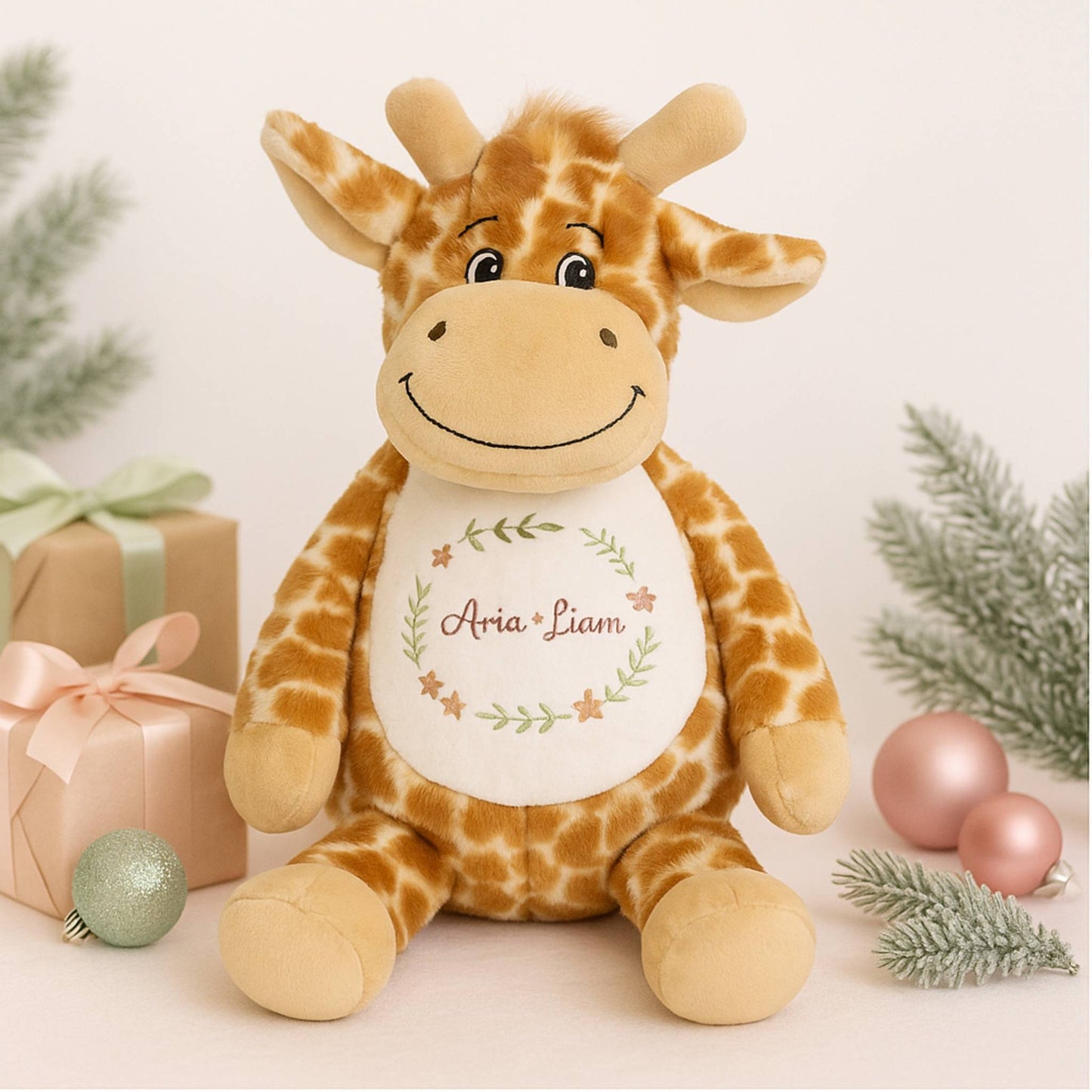 Kuscheltier-Giraffe mit Namen