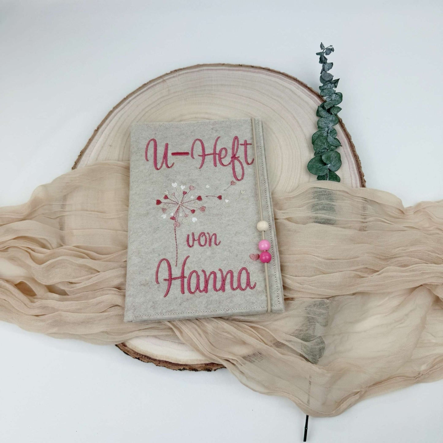 U-Hefthülle aus Filz in beige bestickt mit Pusteblumen