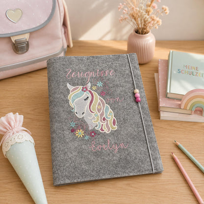 Personalisierte Zeugnismappe Mädchen mit Namen | Filz Zeugnishülle mit Pferd, Ballerina, Regenbogen oder Reh